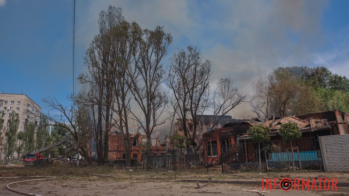 Розбита лікарня та ветеринарна клініка: фото з місця влучання ракети у Дніпрі