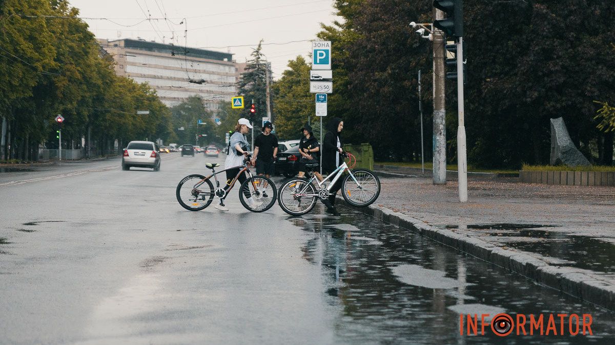 У Дніпрі буде хмарно, очікується невеликий дощик: прогноз погоди на 11 липня