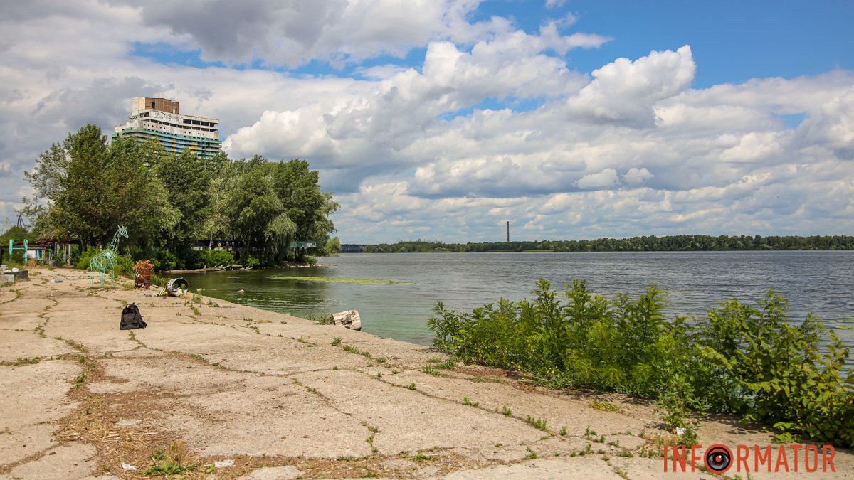 У Дніпрі зниклу 85-річну бабусю знайшли мертвою у річці