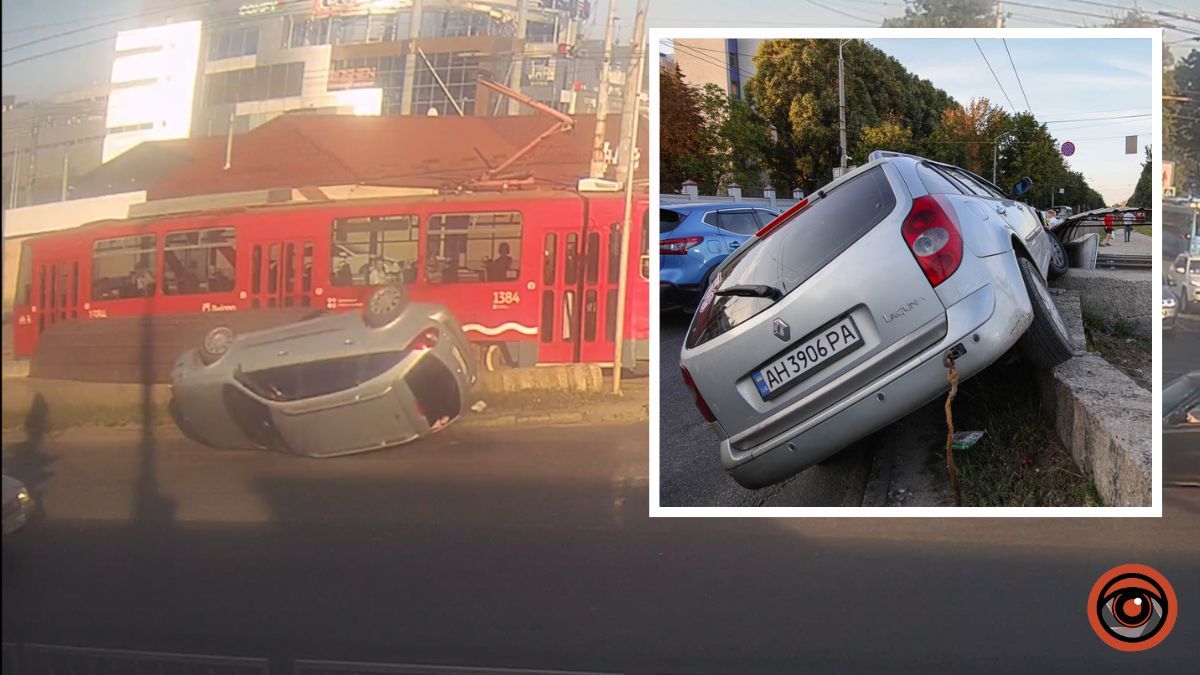 В Днепре на Макарова Renault врезался в подземный переход и перевернулся: видео момента