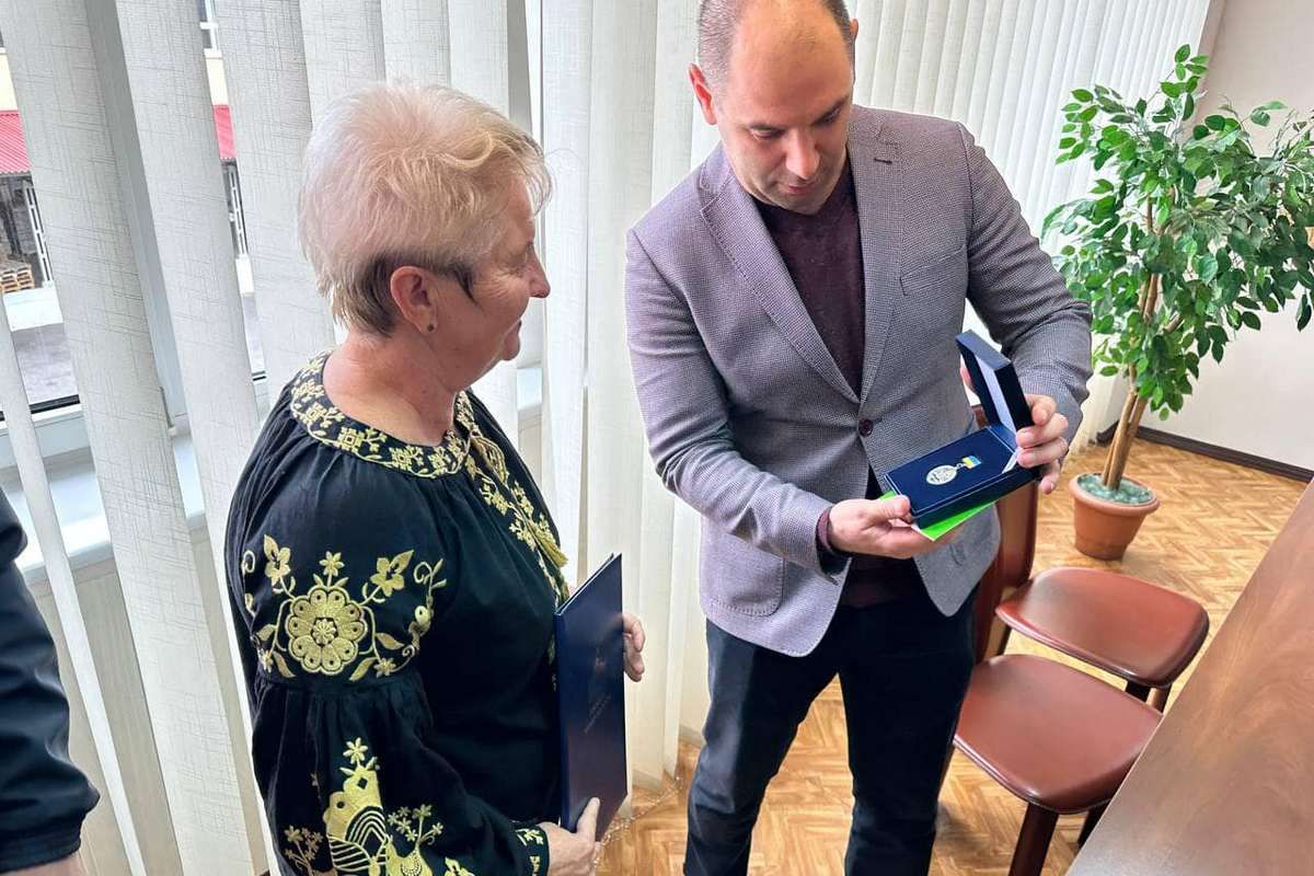 Работники предприятий левого берега Днепра
