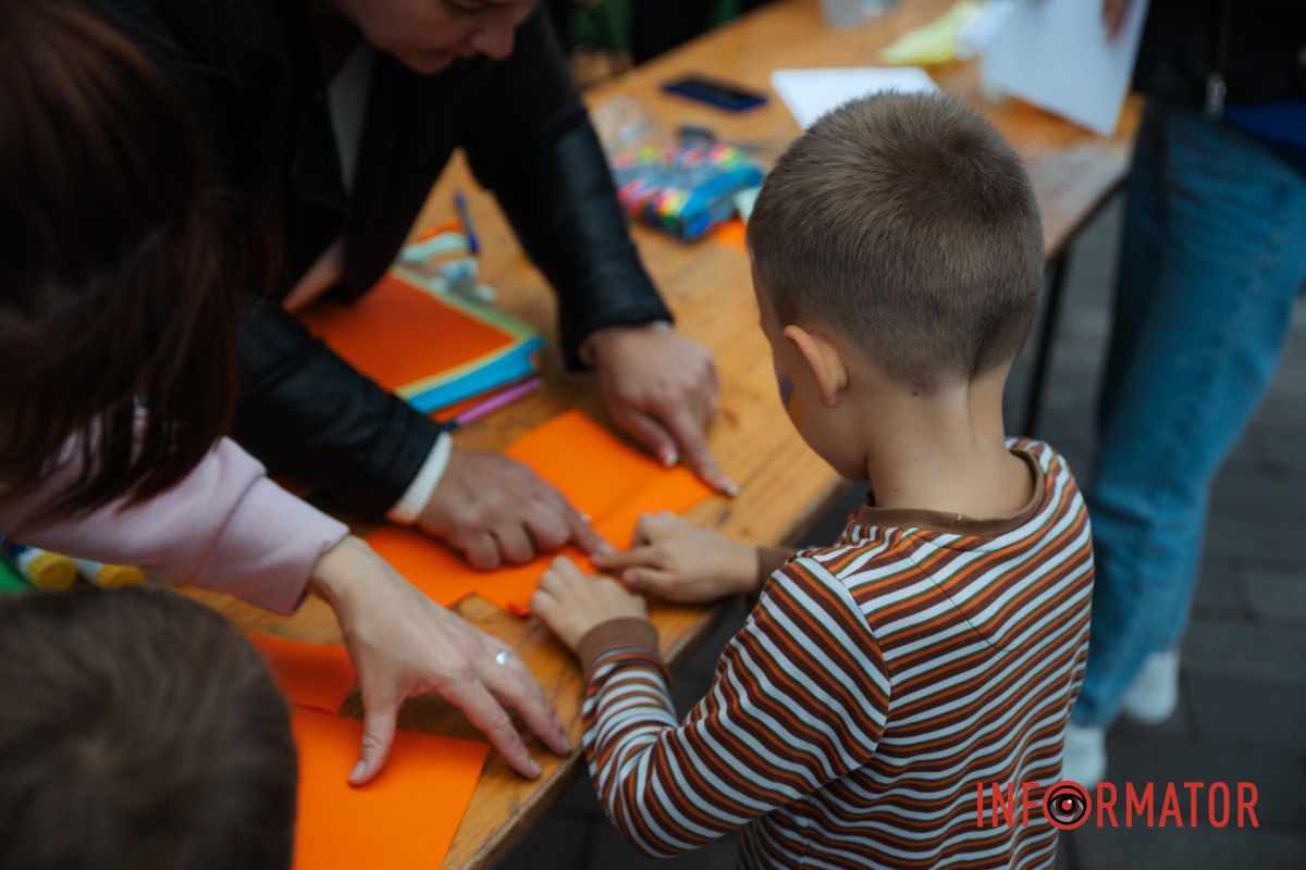 Є чим зайняти дітей Є чим зайняти дітей