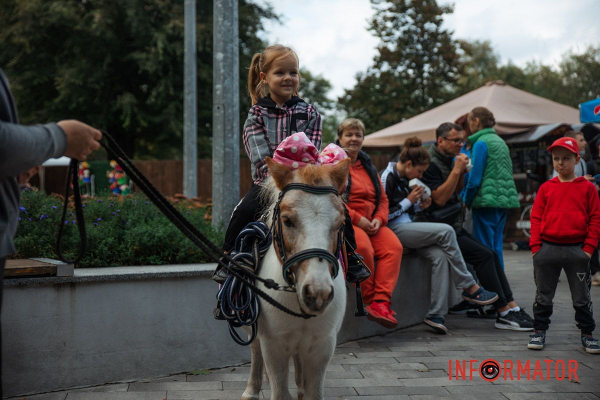 Зелений Гай знаходиться на вулиці Холодноярській Зелений Гай знаходиться на вулиці Холодноярській