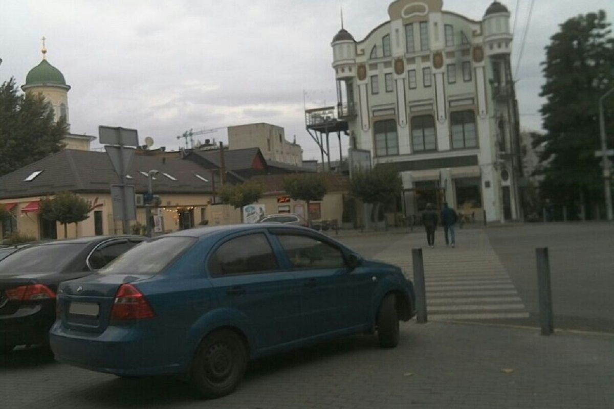 И вот обходи его