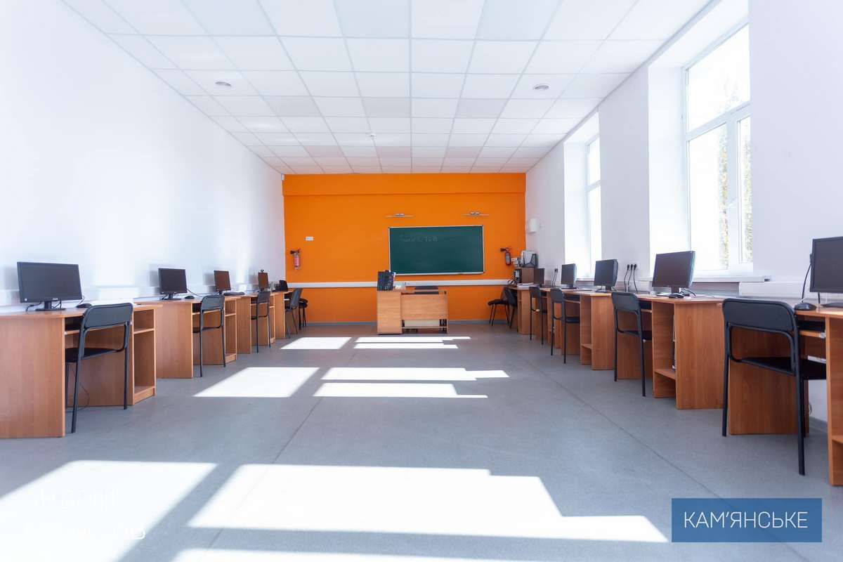 К концу текущего года ремонт всего здания будет окончен К концу текущего года ремонт всего здания будет окончен