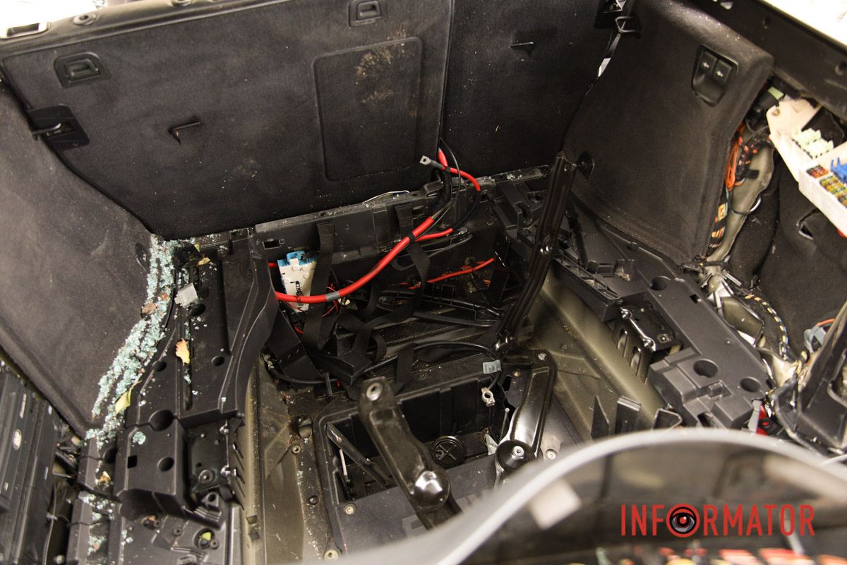 Поврежденная BMW