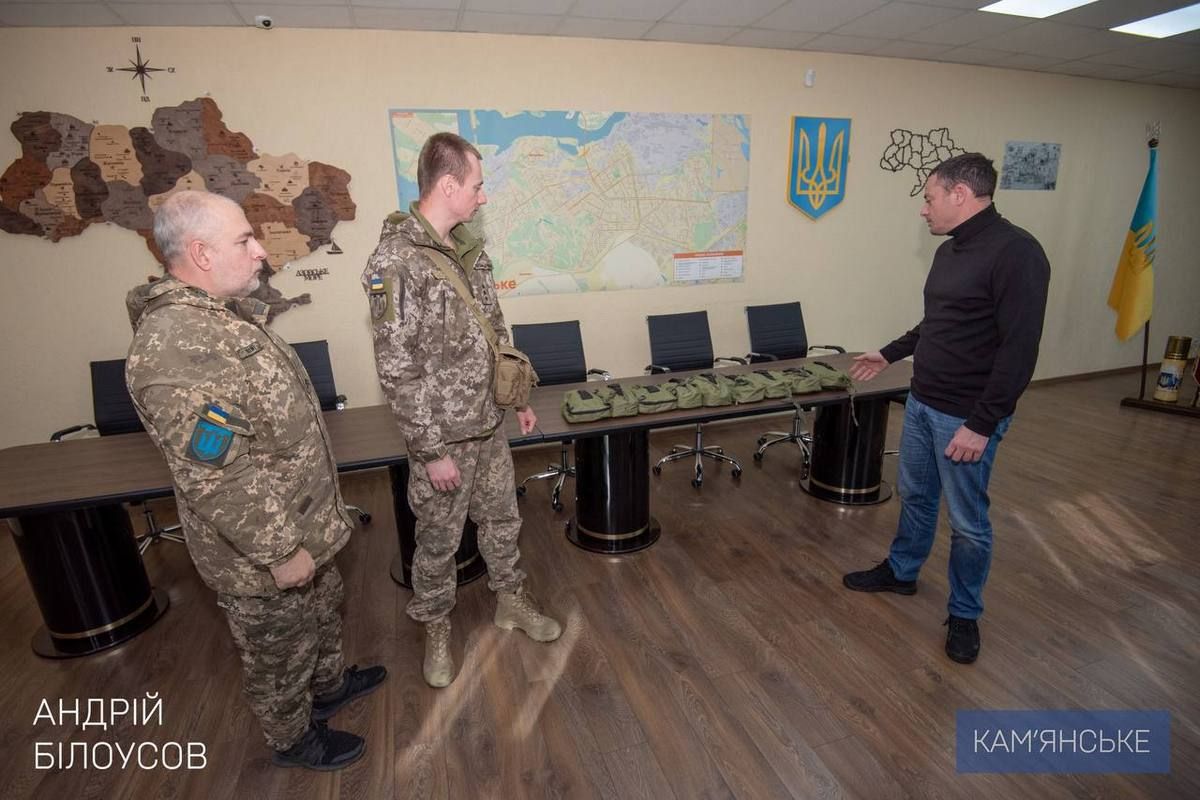 Передали батальону ТрО Каменского района