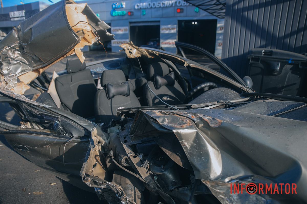 Машина получила механические повреждения