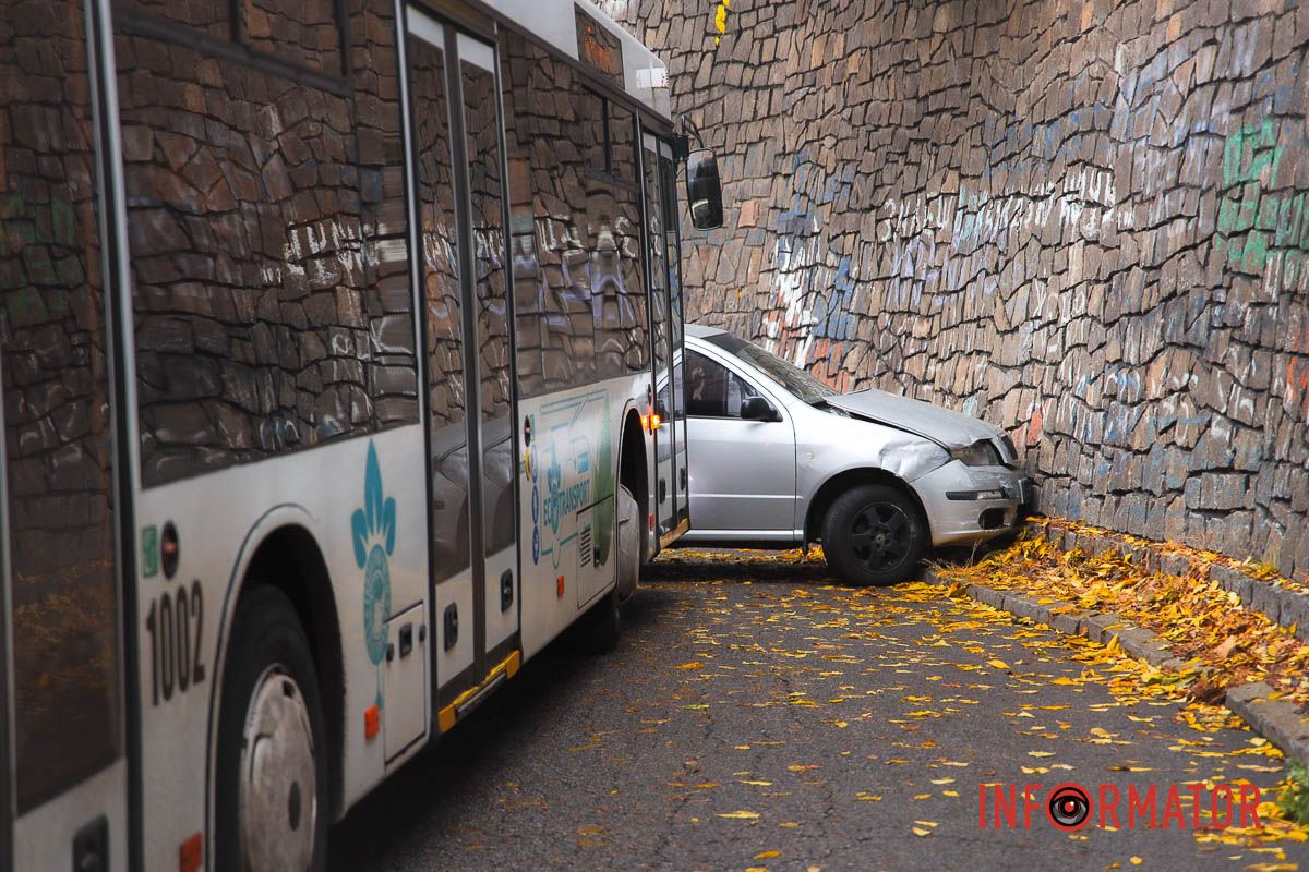 В четверг, 26 октября, на улице Овражной произошла авария