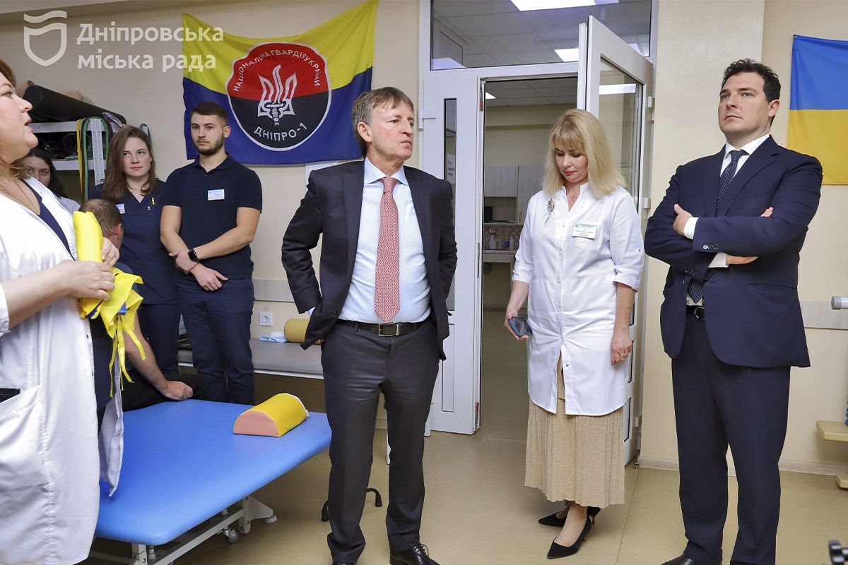 Посол Італії П’єр Франческо Дзадзо разом із мером Дніпра Борисом Філатовим 