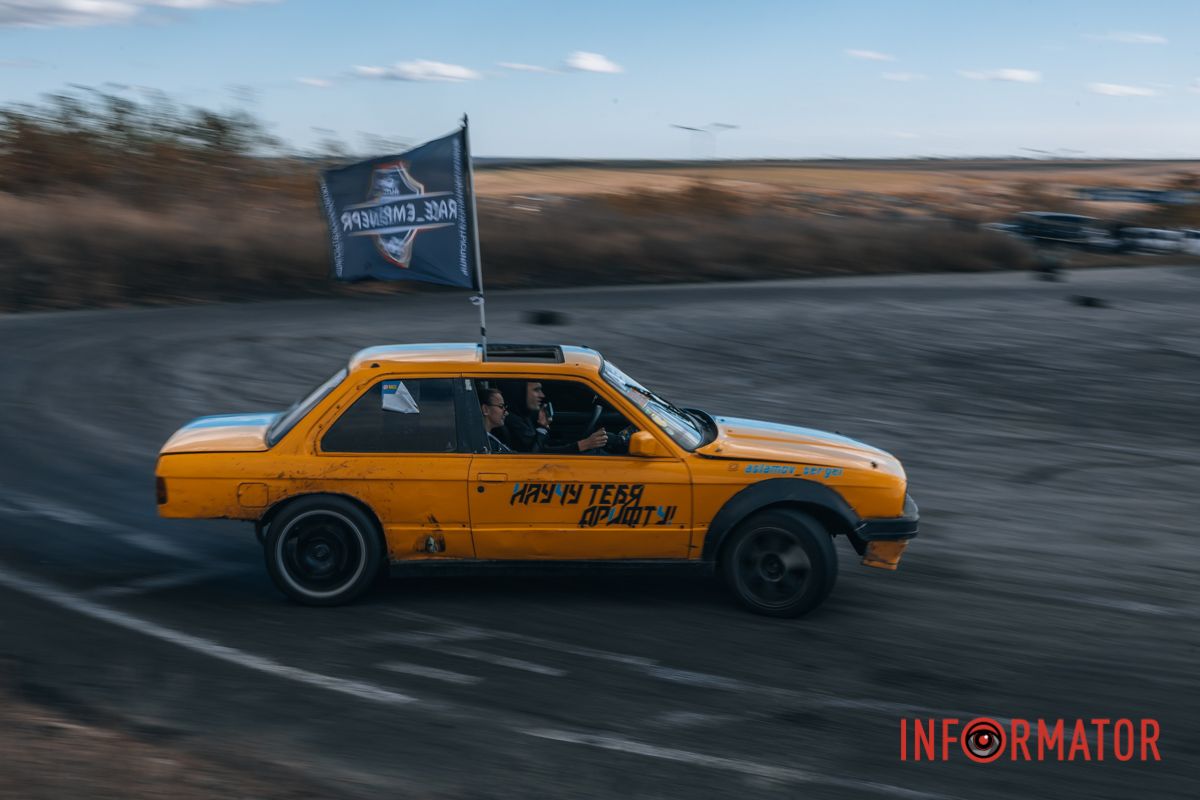 Дрифт-такси. За донат катали всех желающих