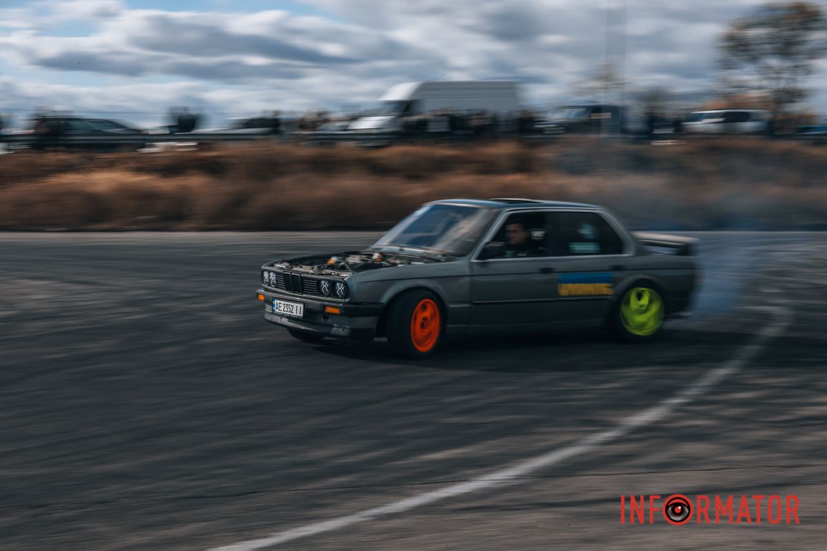 Поддерживайте Вооруженные Силы Украины! Только благодаря военным возможны такие меры