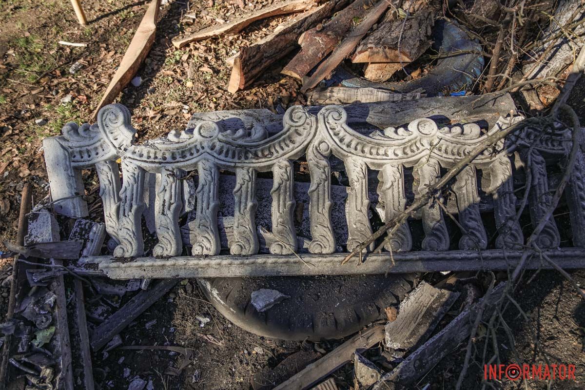 Благодаря их работе люди не пострадали Благодаря их работе люди не пострадали