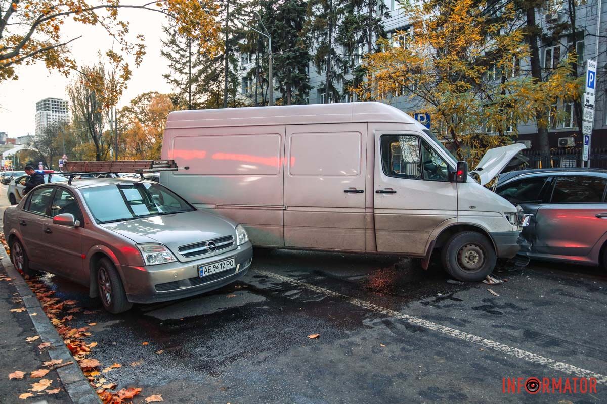 Пошкоджений Mercedes Пошкоджений Mercedes