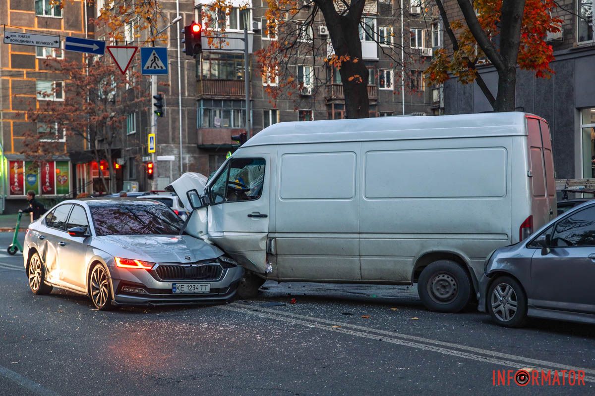 Будьте обережні за кермом Будьте обережні за кермом