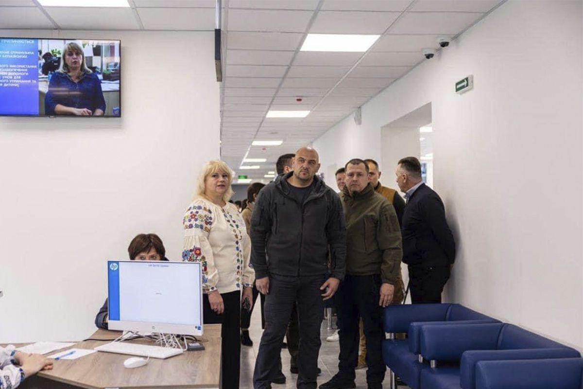 В целом первый этаж полностью отведен под социальные услуги