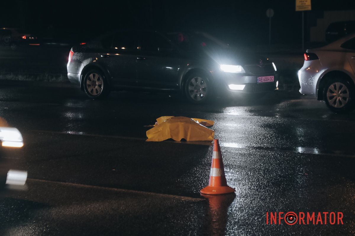 В пятницу, 3 ноября, по проспекту Богдана Хмельницкого, в районе входа в парк Писаржевского произошла смертельная авария