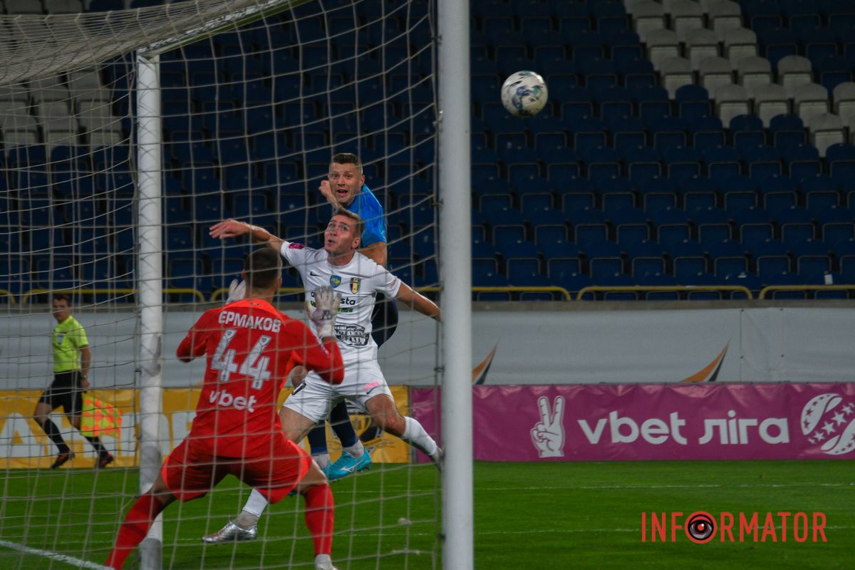 Адамюк скидає головою на Філіппова