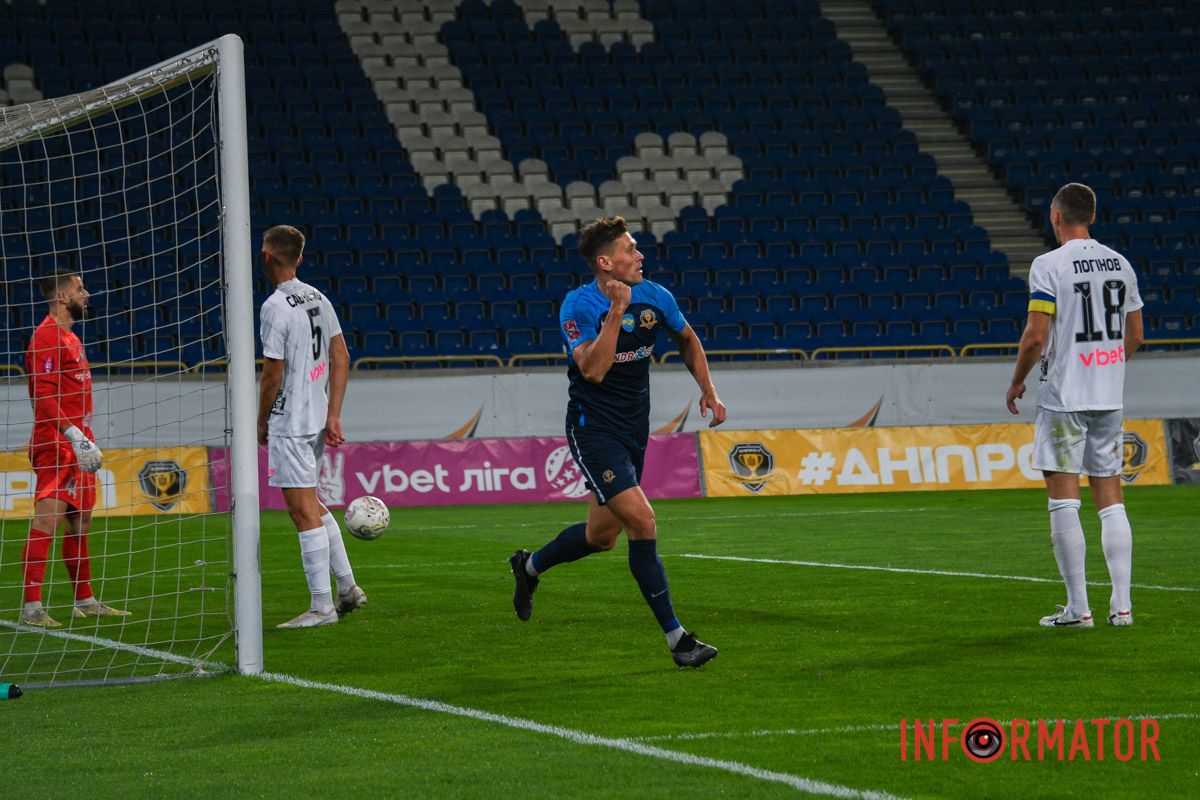 Нападник забив вже у порожні ворота