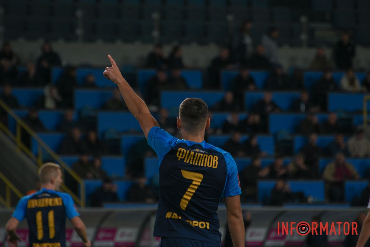 Філіппов намагається замінити Довбика в атаці СК