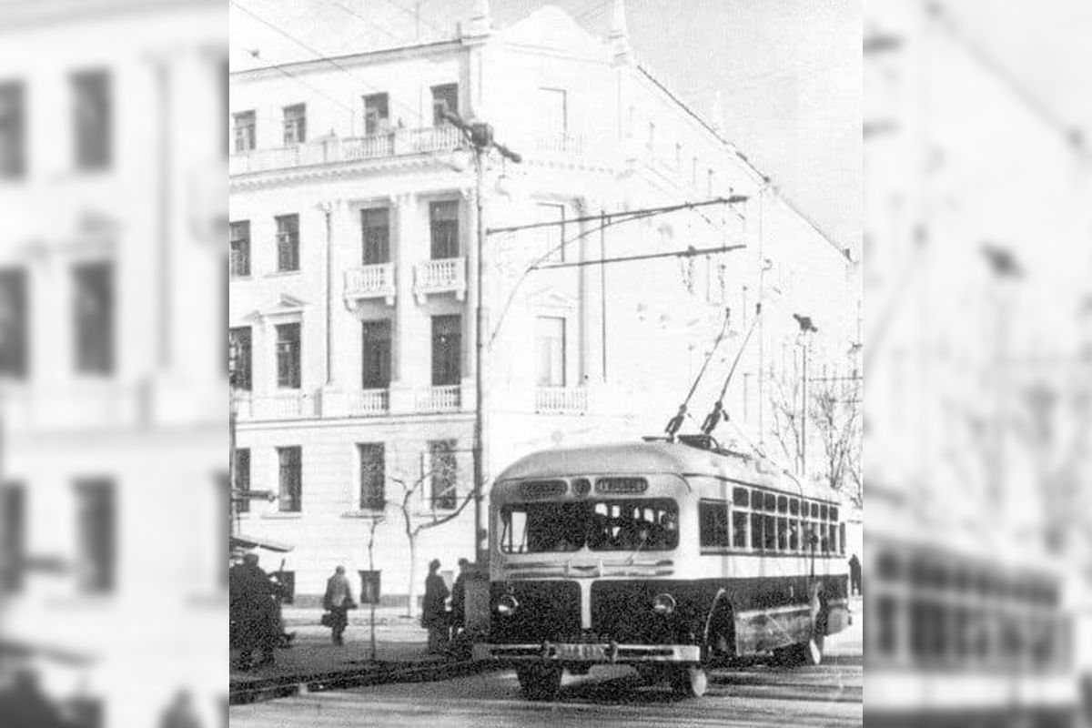 7 ноября 1947-го года в Днепре начали курсировать первые троллейбусы