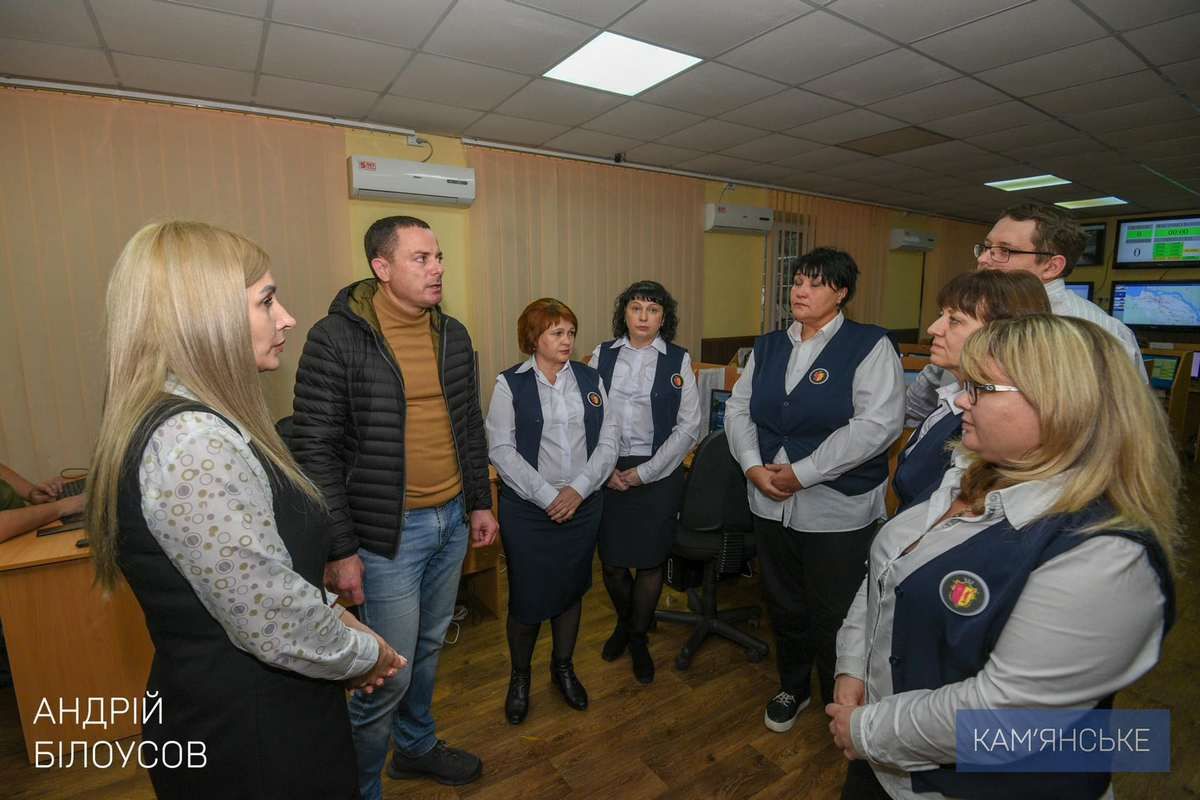 Консультують, реєструють звернення щодо проблем в житлово-комунальній сфері 