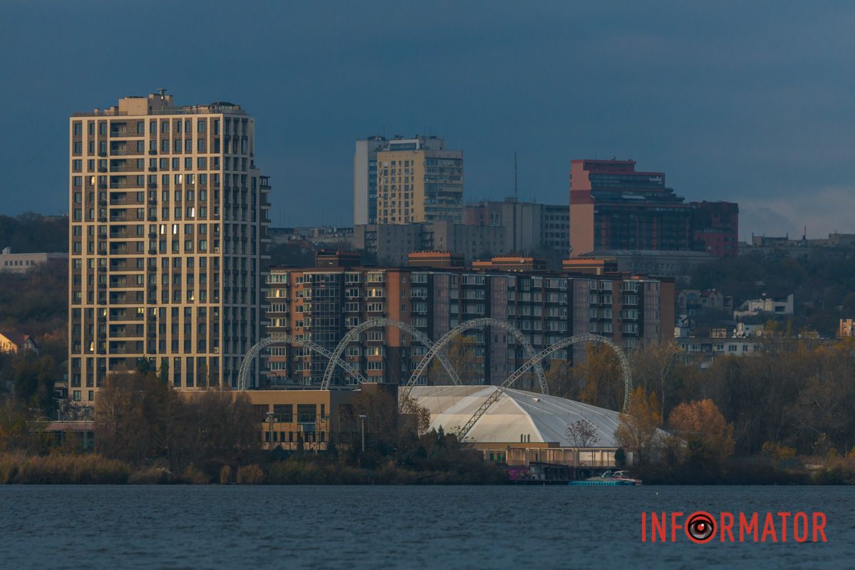 Напоминает фонтан