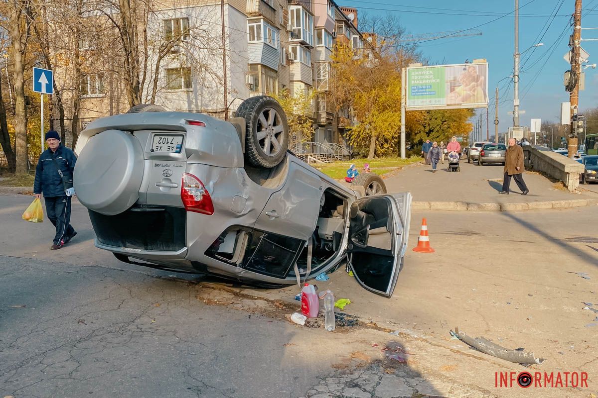 Toyota возвращала с проспекта на Стромцова Toyota возвращала с проспекта на Стромцова