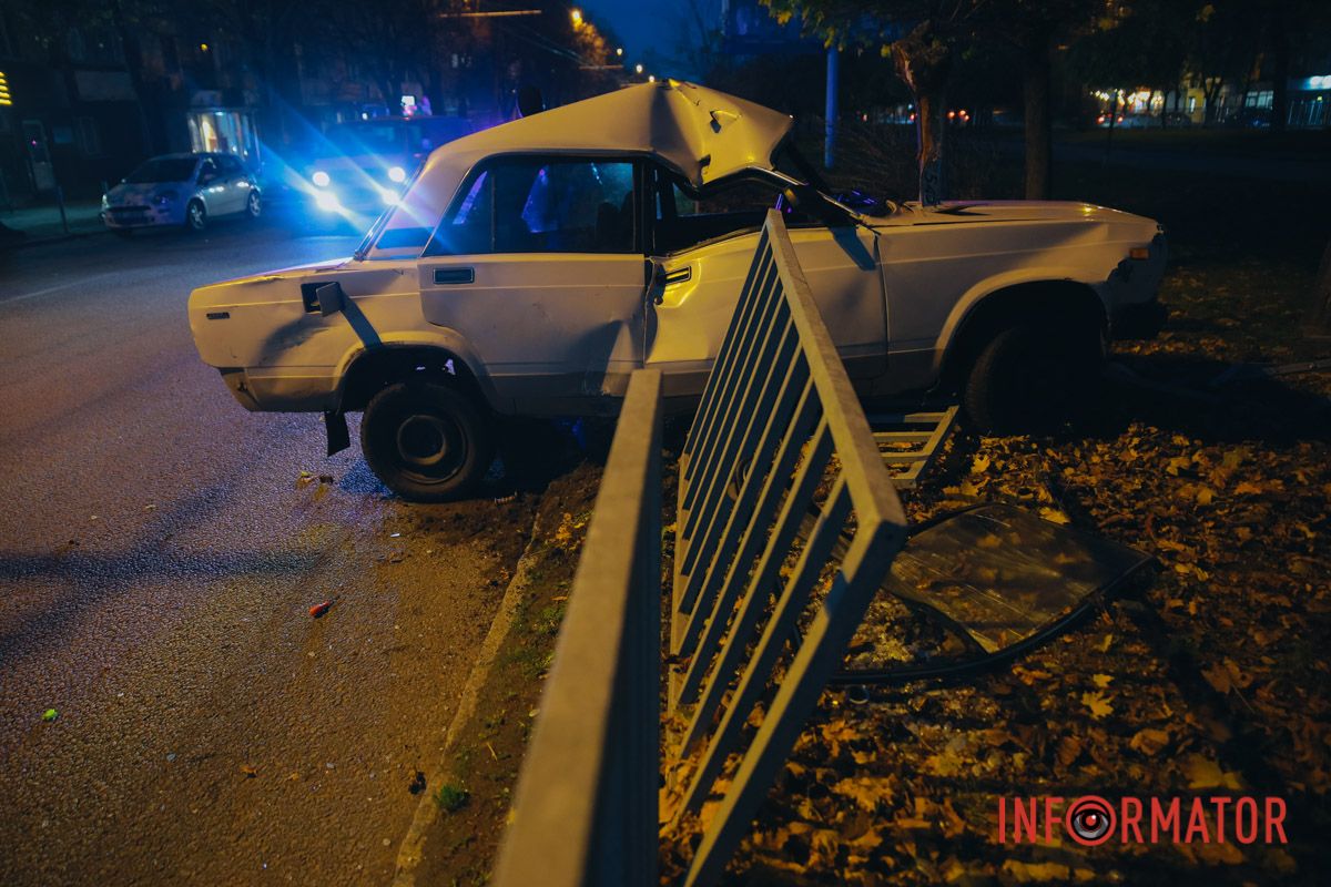 Станом на 17:00, автівка на місці