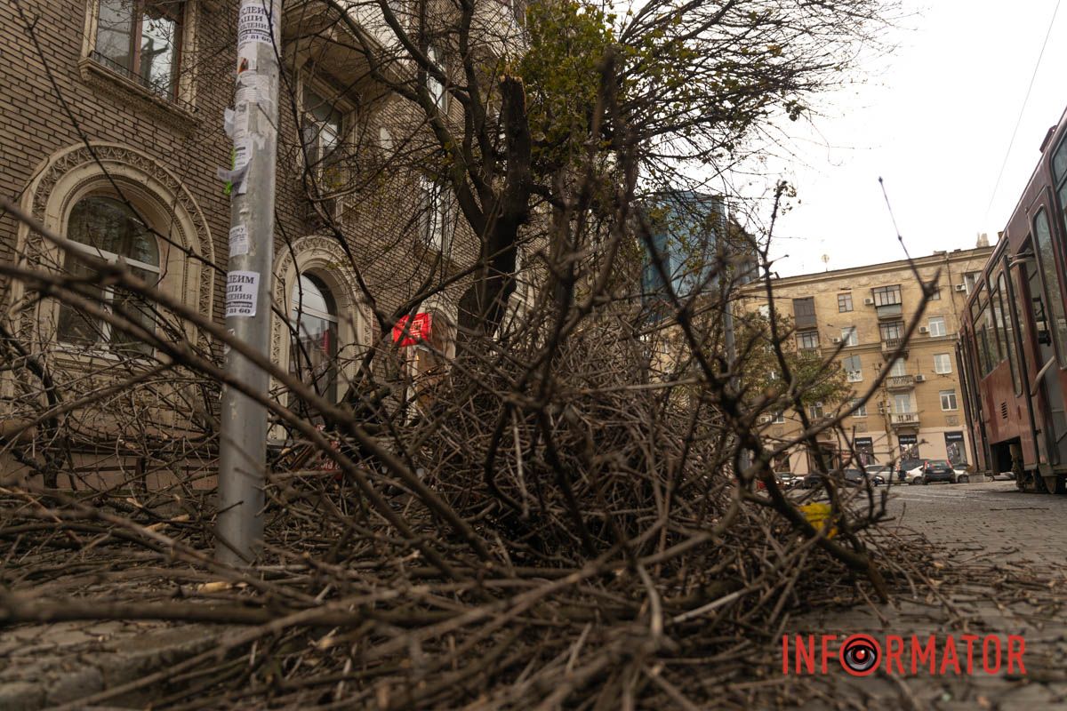 Трамвайна зупинка у центрі міста