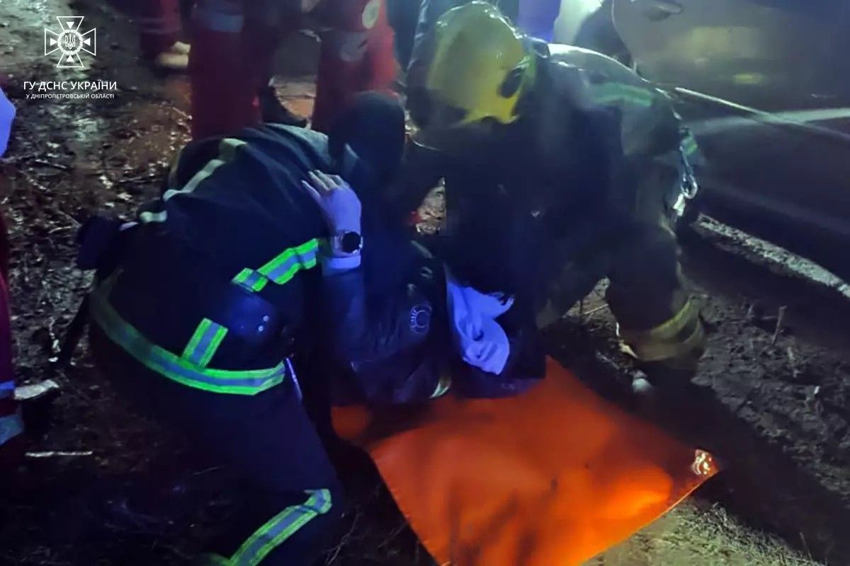 Volkswagen Touran врізався у відбійник