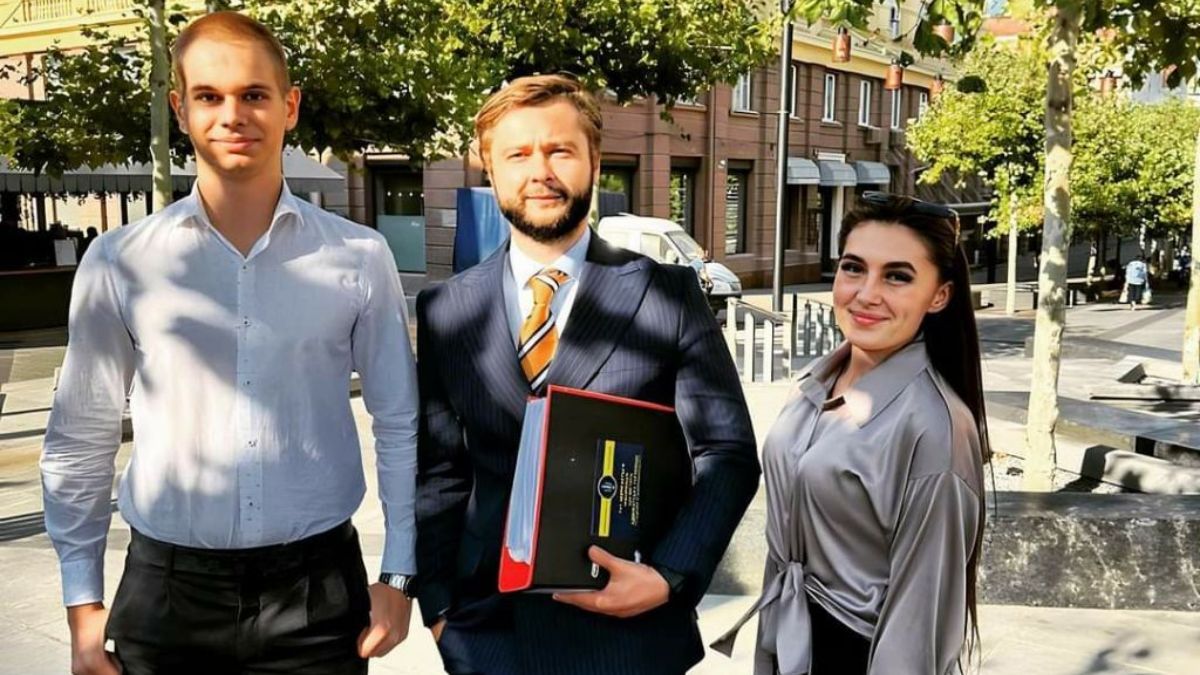 Патрульні та адвокат Патрульні та адвокат