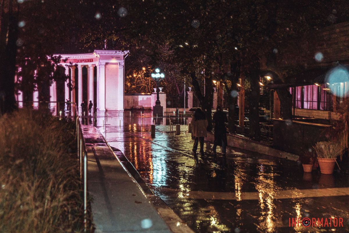 Тихий танець сніжинок Тихий танець сніжинок