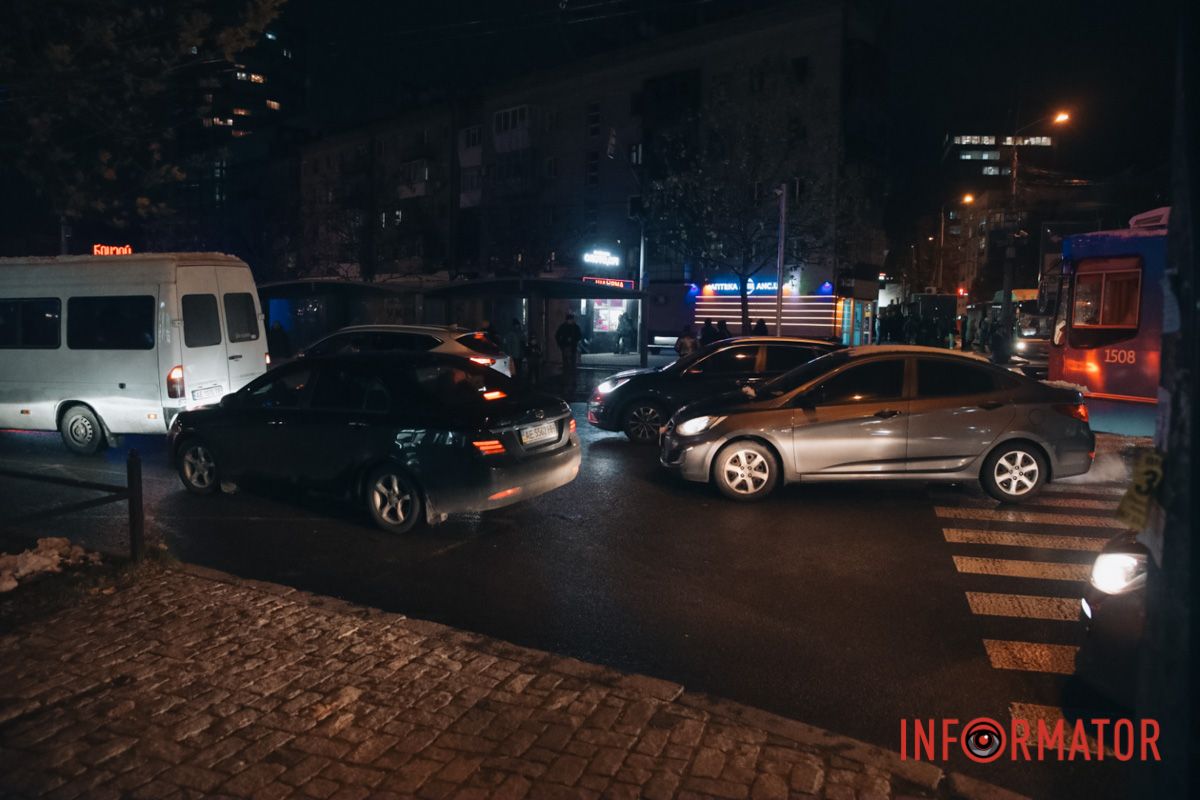 Днепр погрузился в пробки