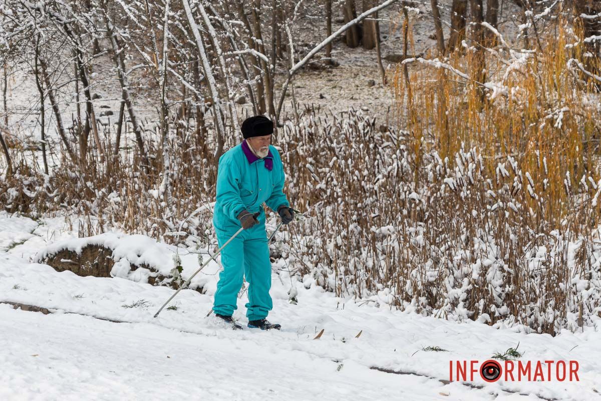 Дідусь на лижах