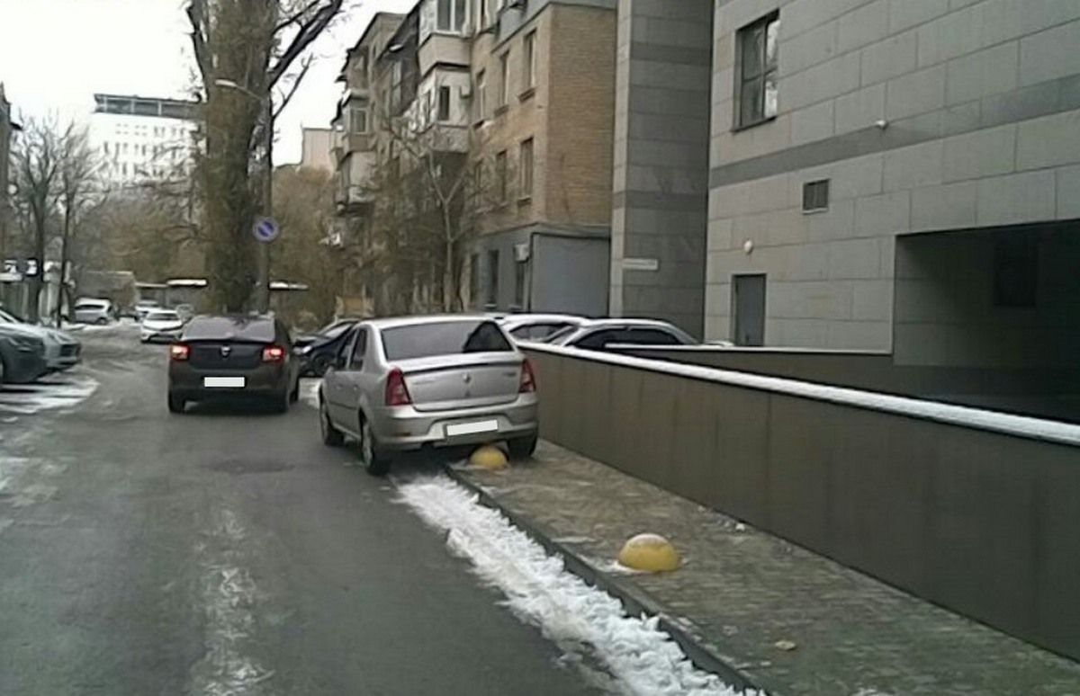 Також евакуйовано понад 90 автівок Також евакуйовано понад 90 автівок