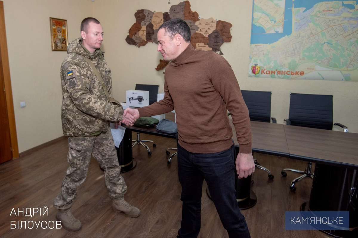 Передали 5 квадрокоптеров и 3 комплекта приборов ночного видения