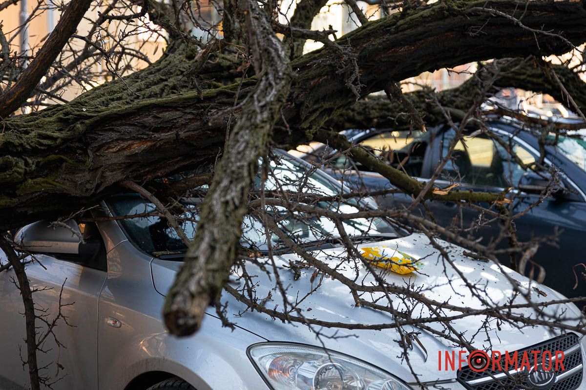Машины получили механические повреждения Машины получили механические повреждения