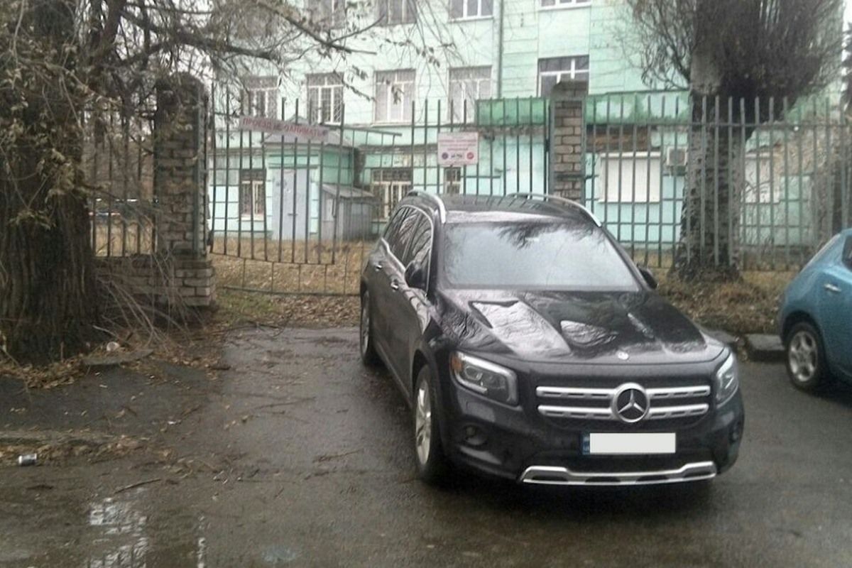 Не надо так парковаться Не нужно так парковаться