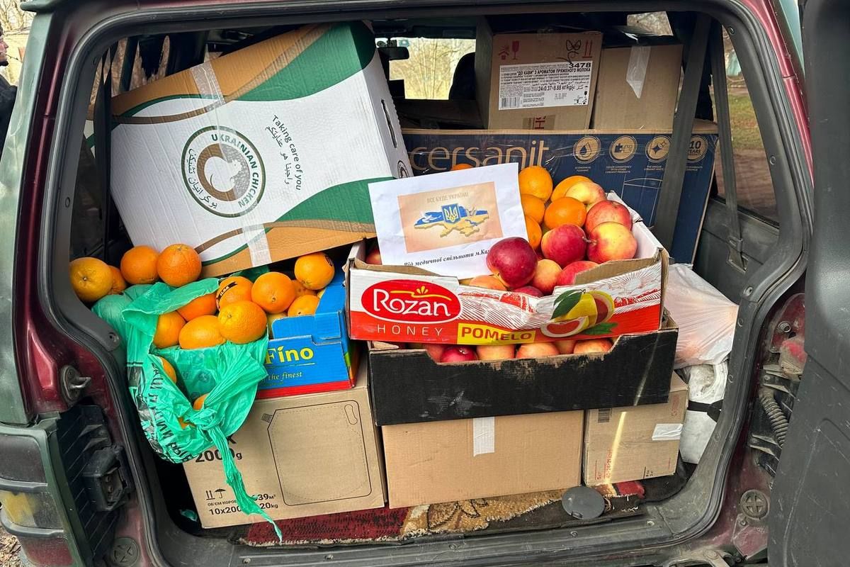 В авто находились медикаменты, предметы гигиены, теплые вещи и вкусности