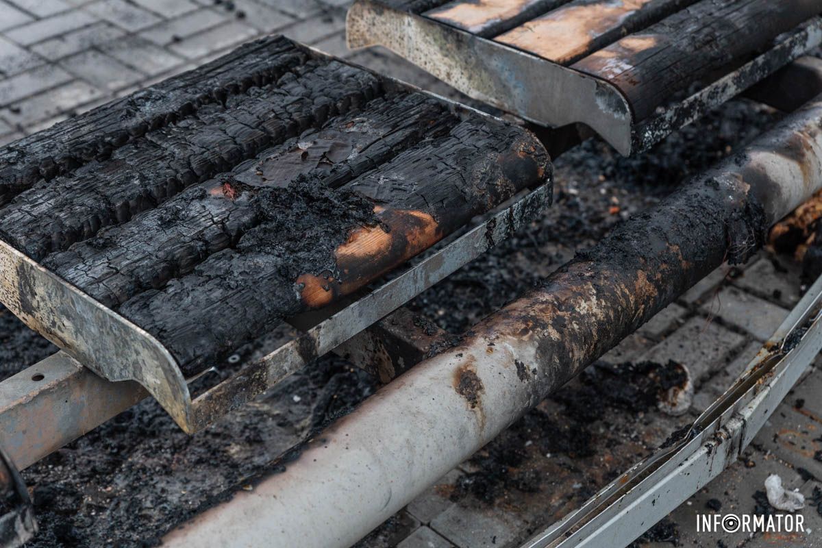 Раньше здесь были детские игрушки и лампадки