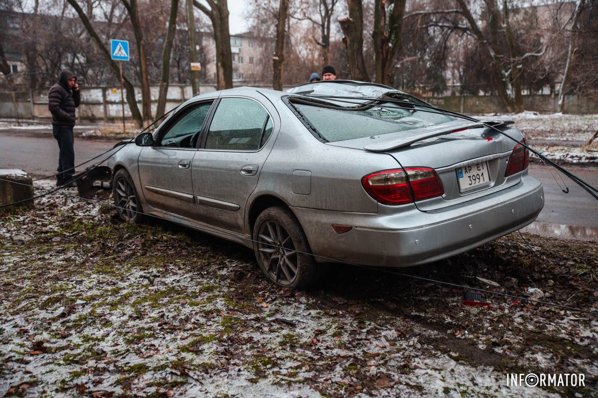 Водій на Infiniti рухався зі сторони Магдалинівської Водій на Infiniti рухався зі сторони Магдалинівської