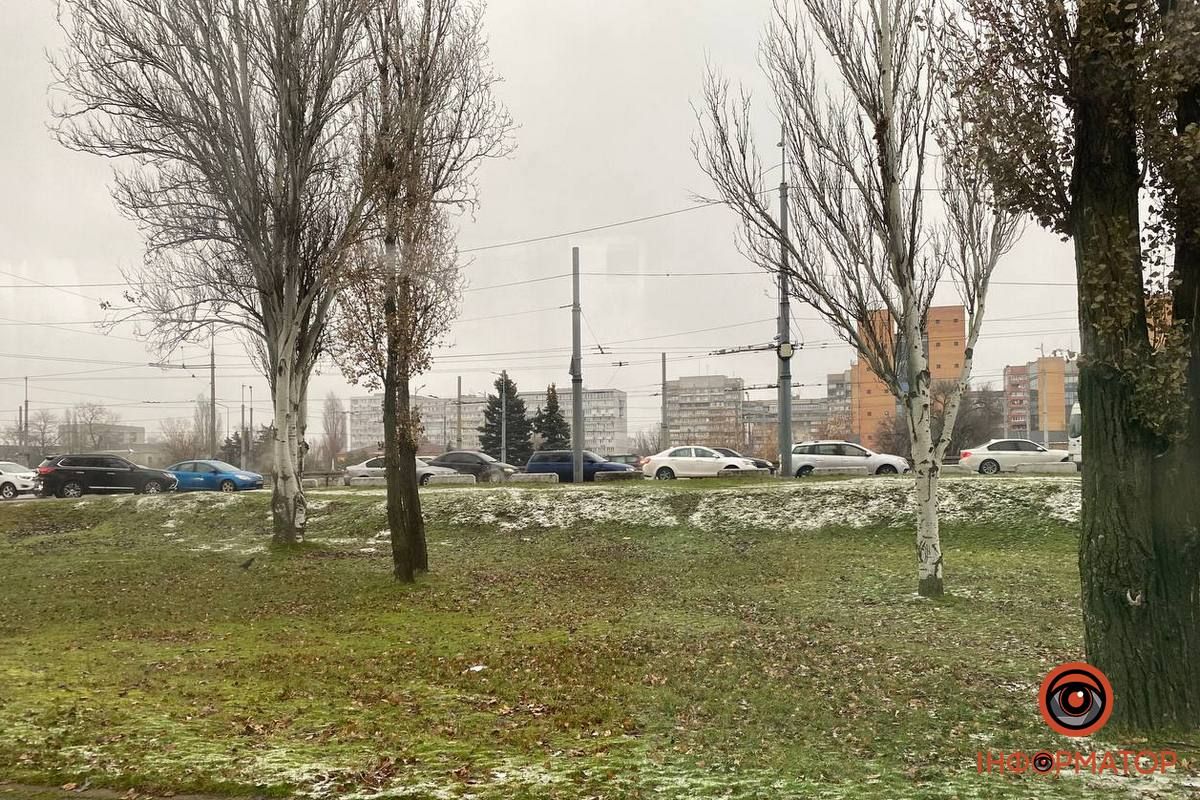 Проїзд в бік центра міста сповільнено Проїзд в бік центра міста сповільнено