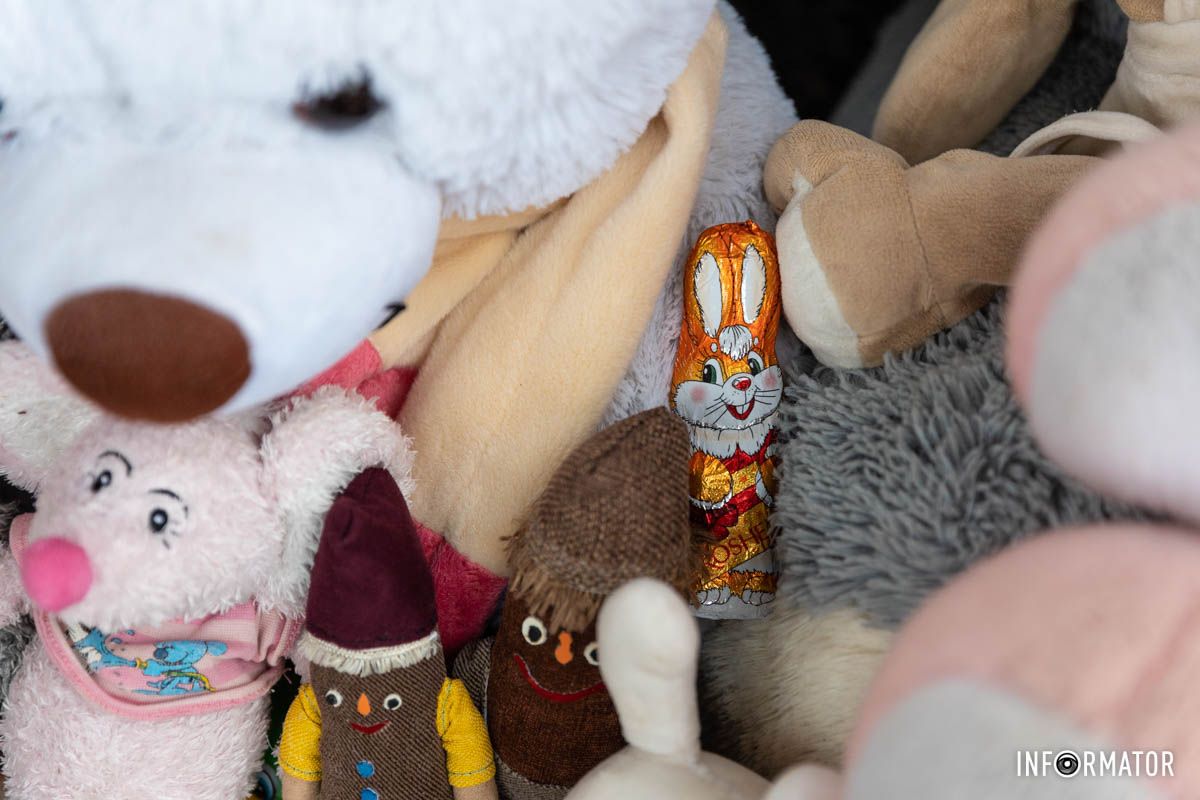 Люди восстанавливают это место Люди восстанавливают это место