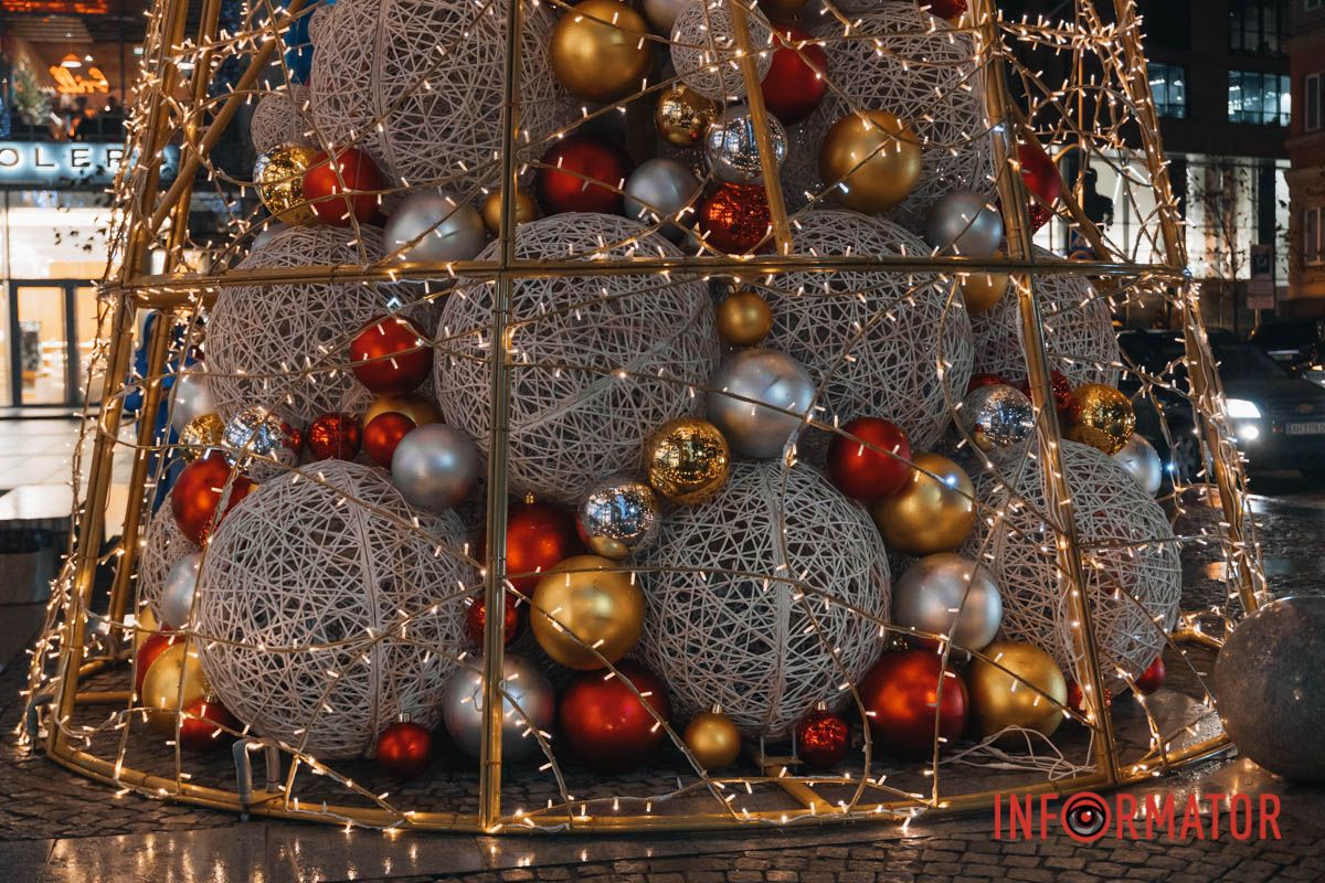 Влюбленные в магию новогоднего вечера