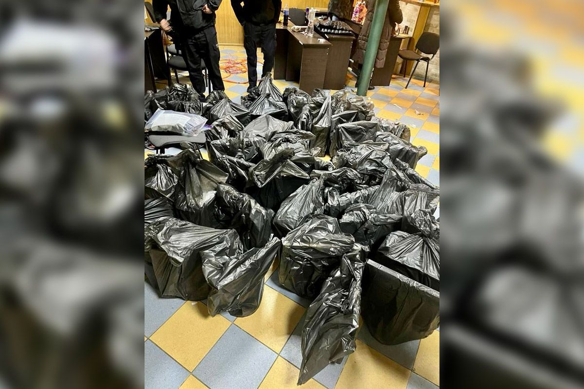 Вони вилучили всю техніку зловмисників