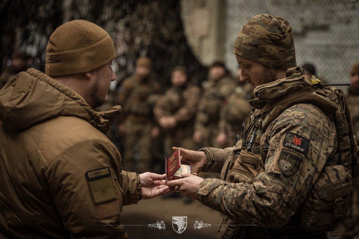 Полковник Павел Палиса наградил холоднояровцев от имени Валерия Залужного