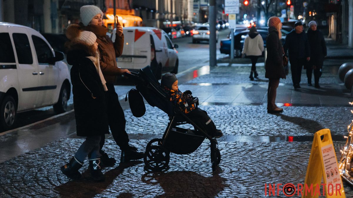 У Дніпрі буде похмуро, можливий дощ з мокрим снігом: прогноз погоди на 15 грудня