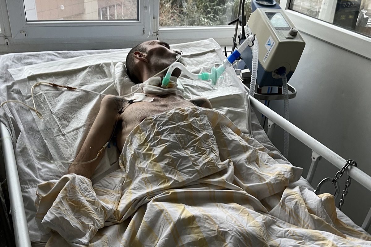 Сергій Троцько у реанімації. Фото: Фото: Андрій Діденко Сергій Троцько у реанімації. Фото: Фото: Андрій Діденко