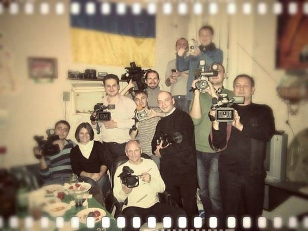 Денис разом зі своїми колишніми колегами